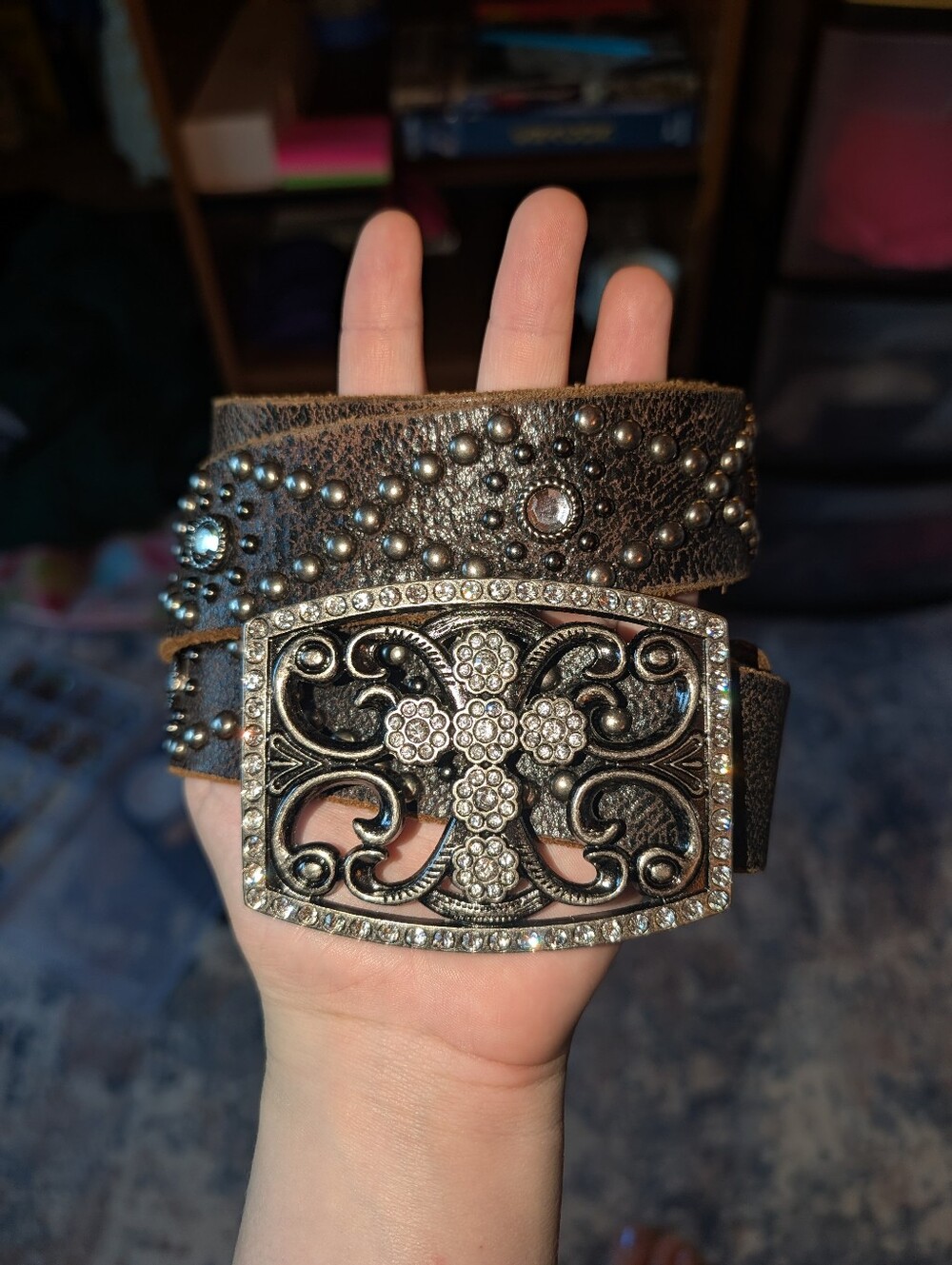 VTG GUESS Brown Distressed Leather Belt with Crystals